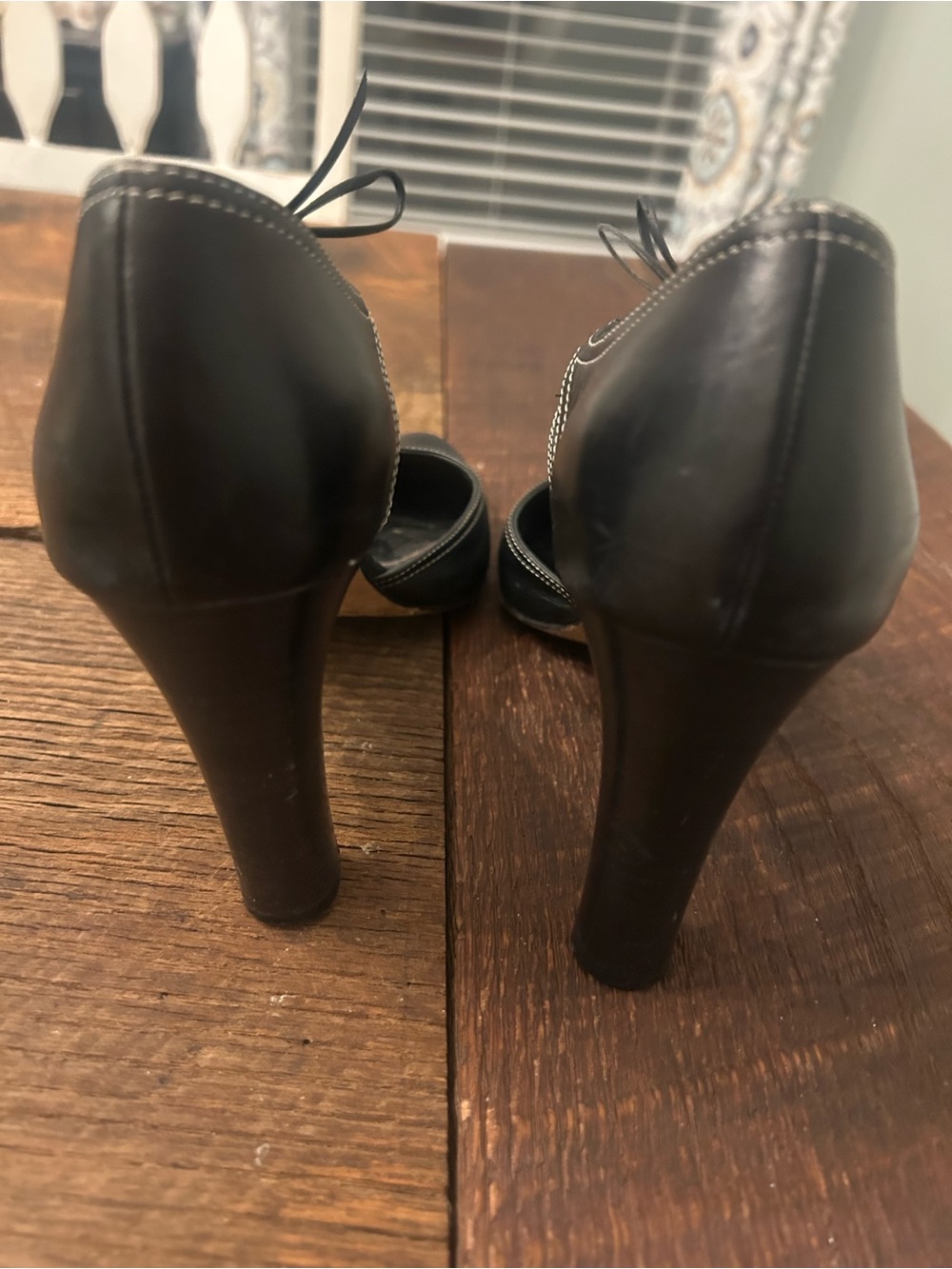 Kate Spade Vintage-Style New York heels -classic black leather pump - Picture 7 of 13